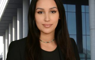 Headshot of Evanne Bell